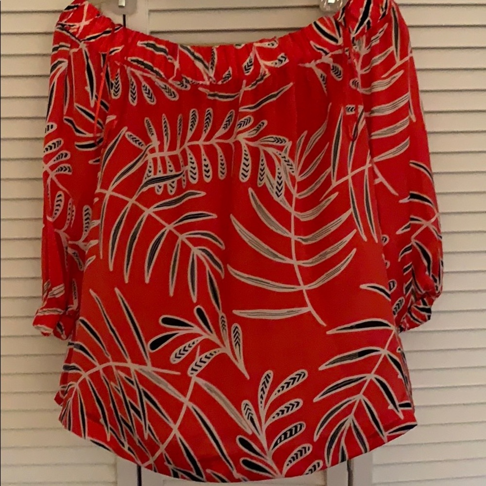 Halogen Off the shoulder coral top